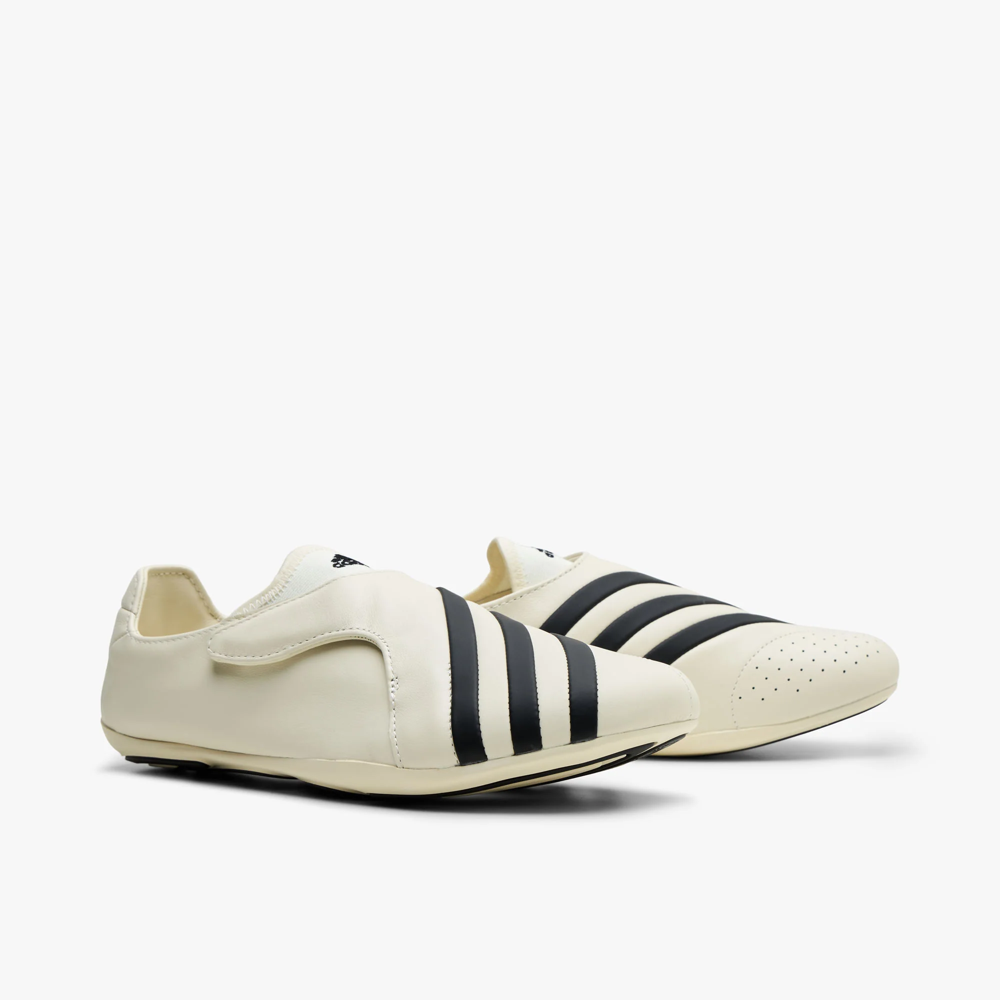 adidas x Pharrell Vario Flat Earther White / Black - White - Image 2