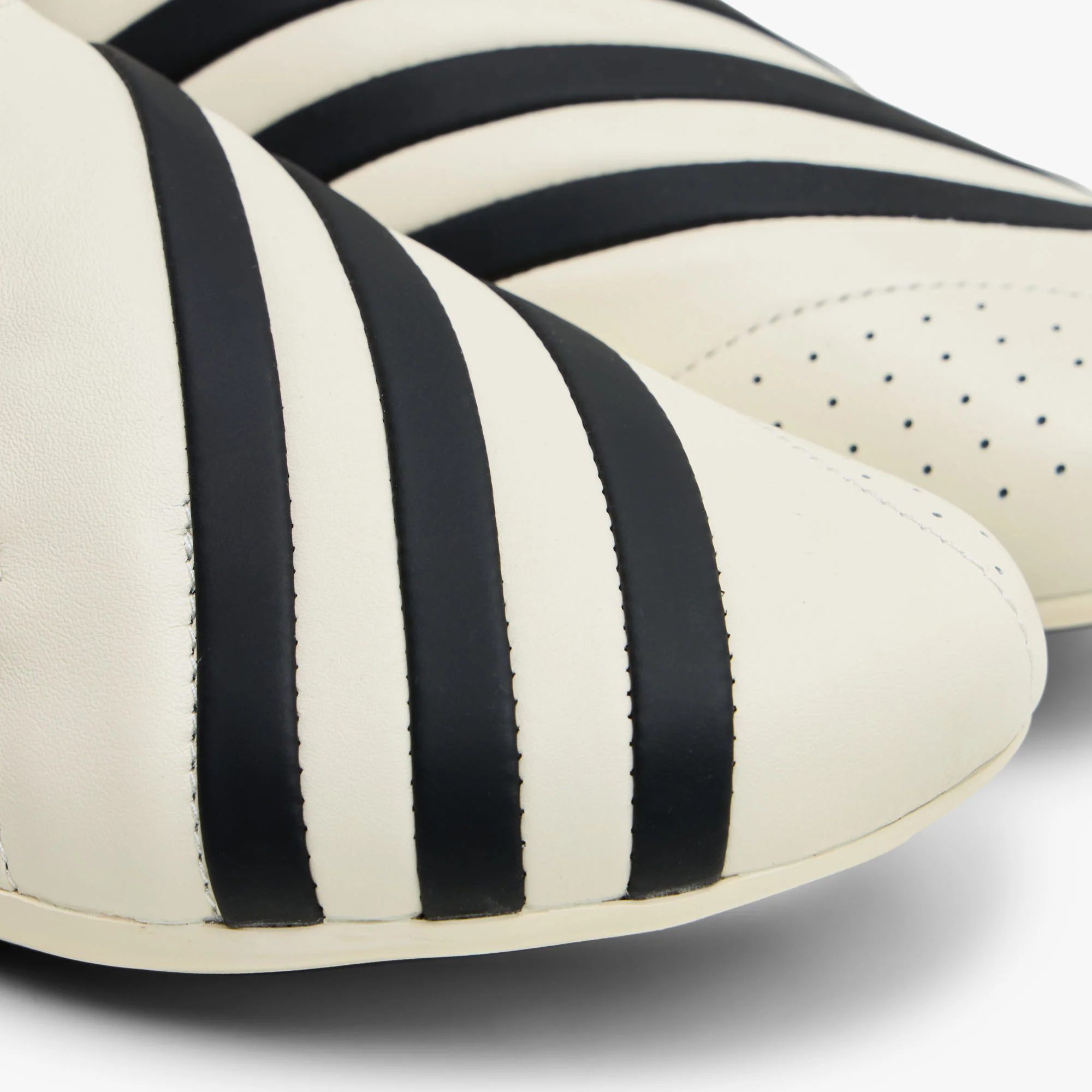 adidas x Pharrell Vario Flat Earther White / Black - White - Image 6