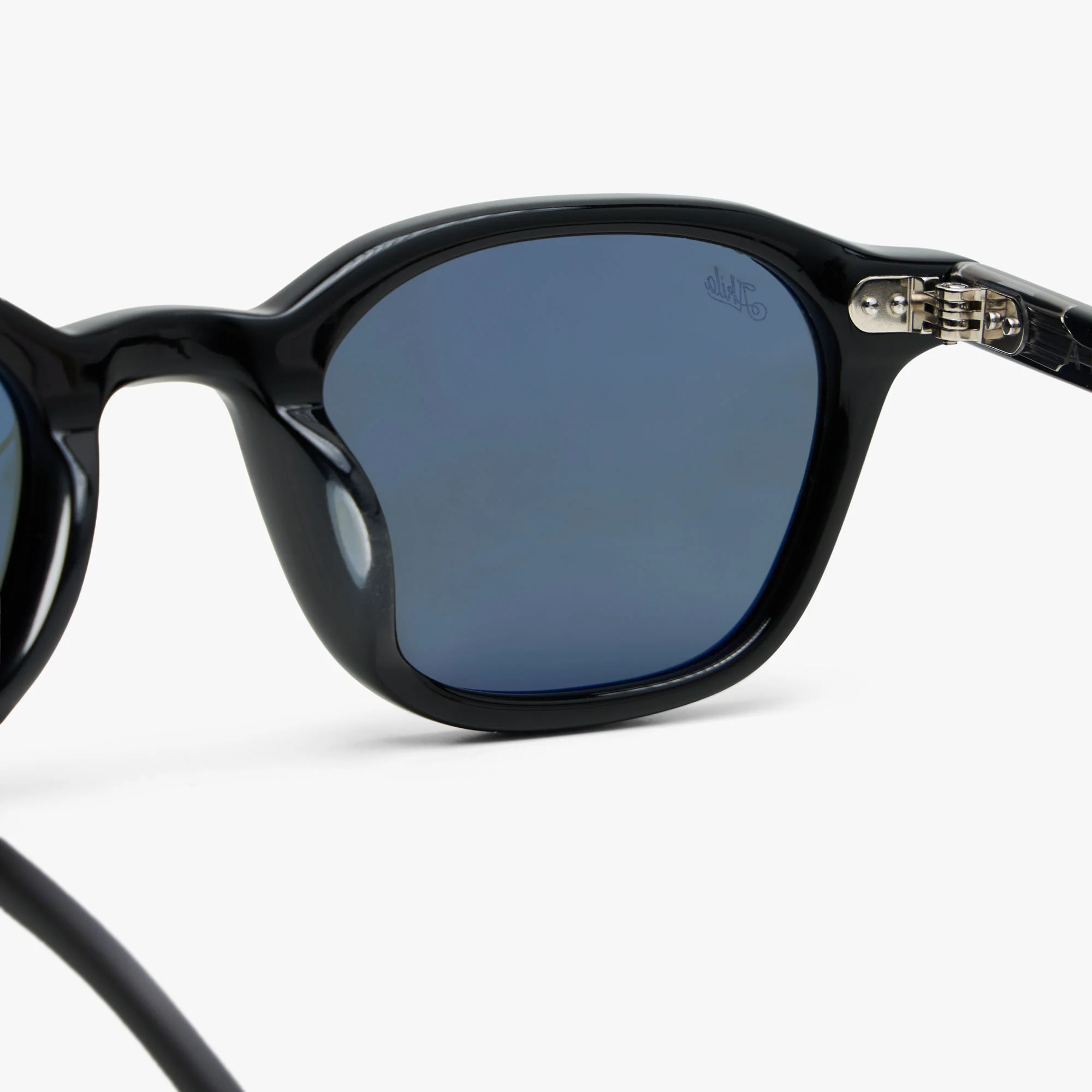 AKILA Nomos Black / Black - Image 3