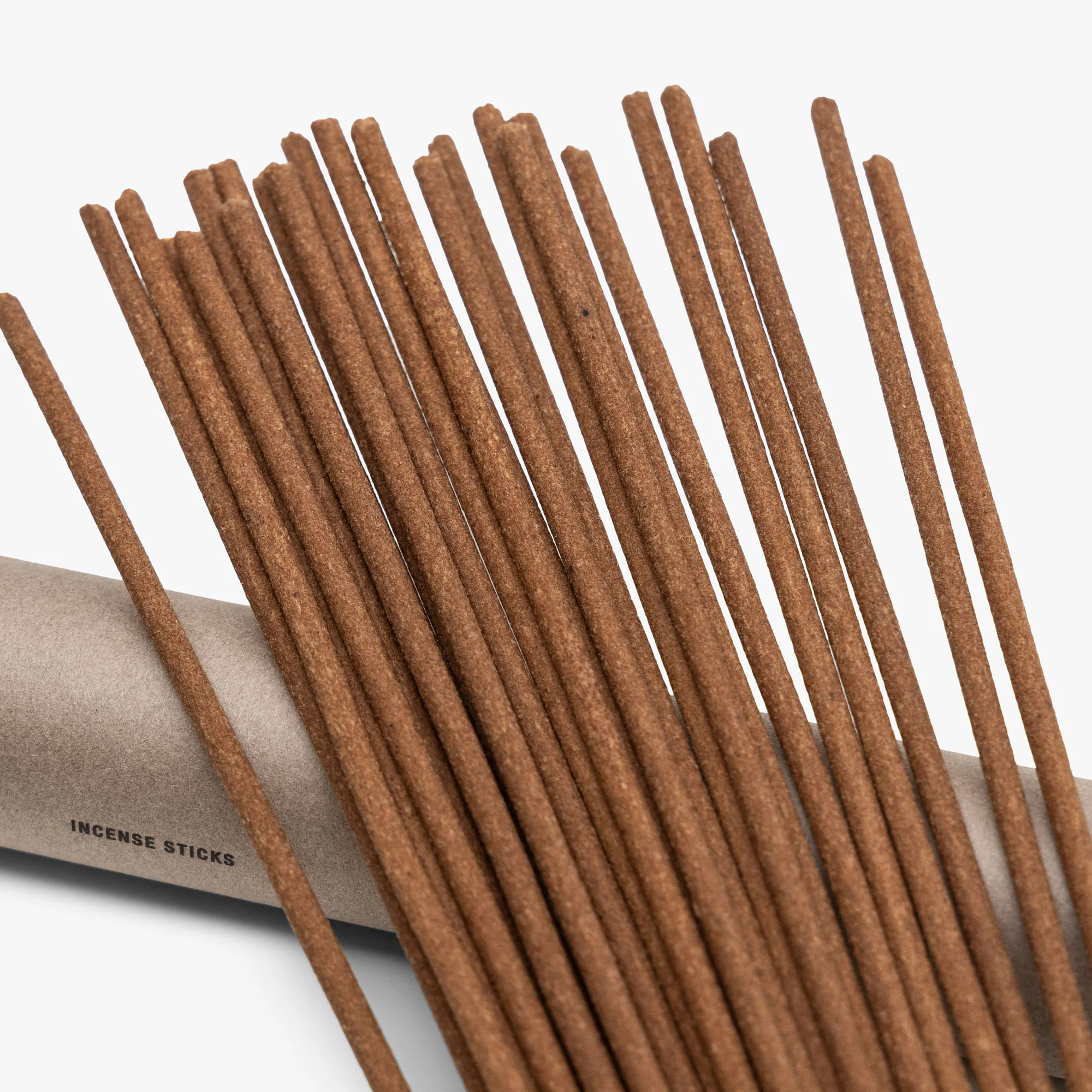 APFR Incense Sticks Oakmoss / Amber - Image 4
