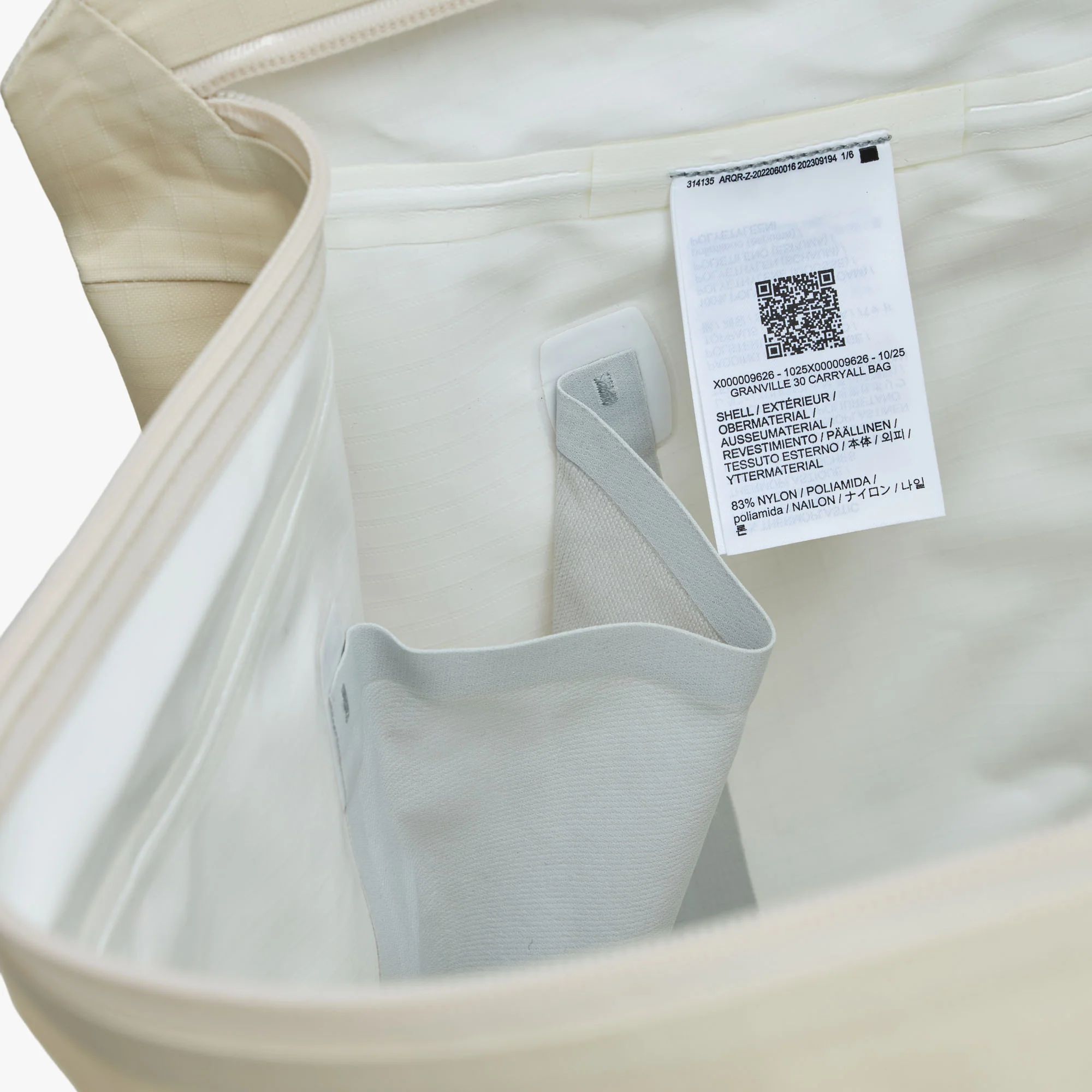 Arc'teryx Granville 30 Carryall Bag Sea Salt - Image 4