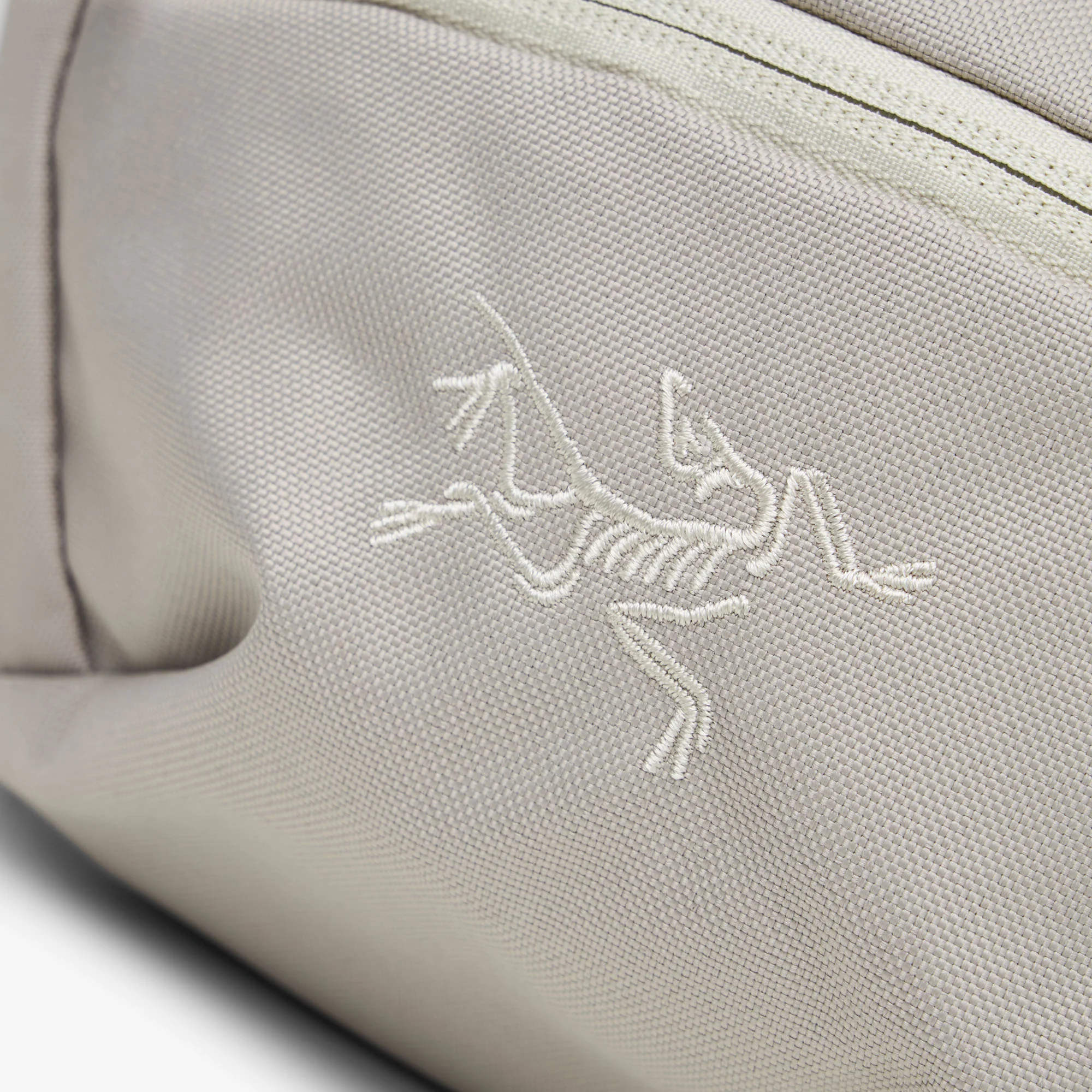 Arc'teryx Mantis 1 Waist Pack Run /Sea Salt - Image 3