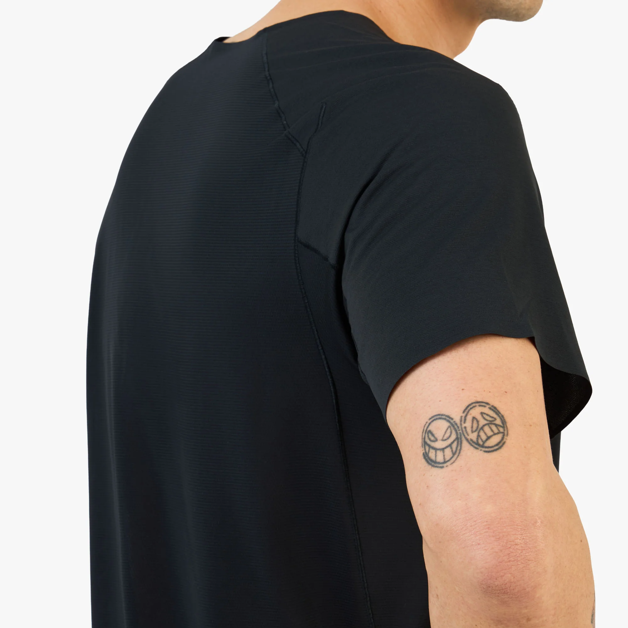 Arc'teryx Norvan Downword Logo SS / Black - Image 4