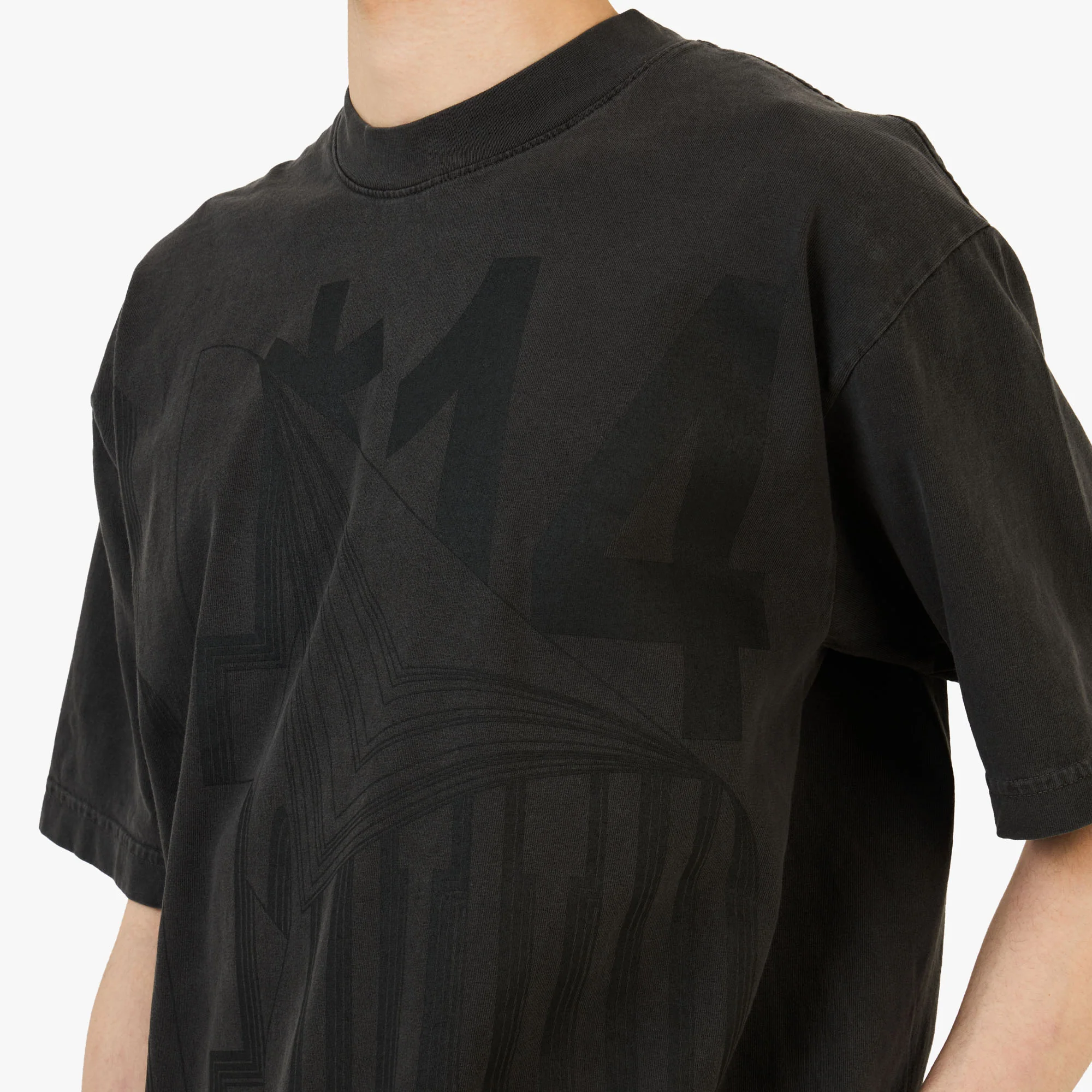 b.Eautiful Flip T-Shirt Vintage Black - Image 4