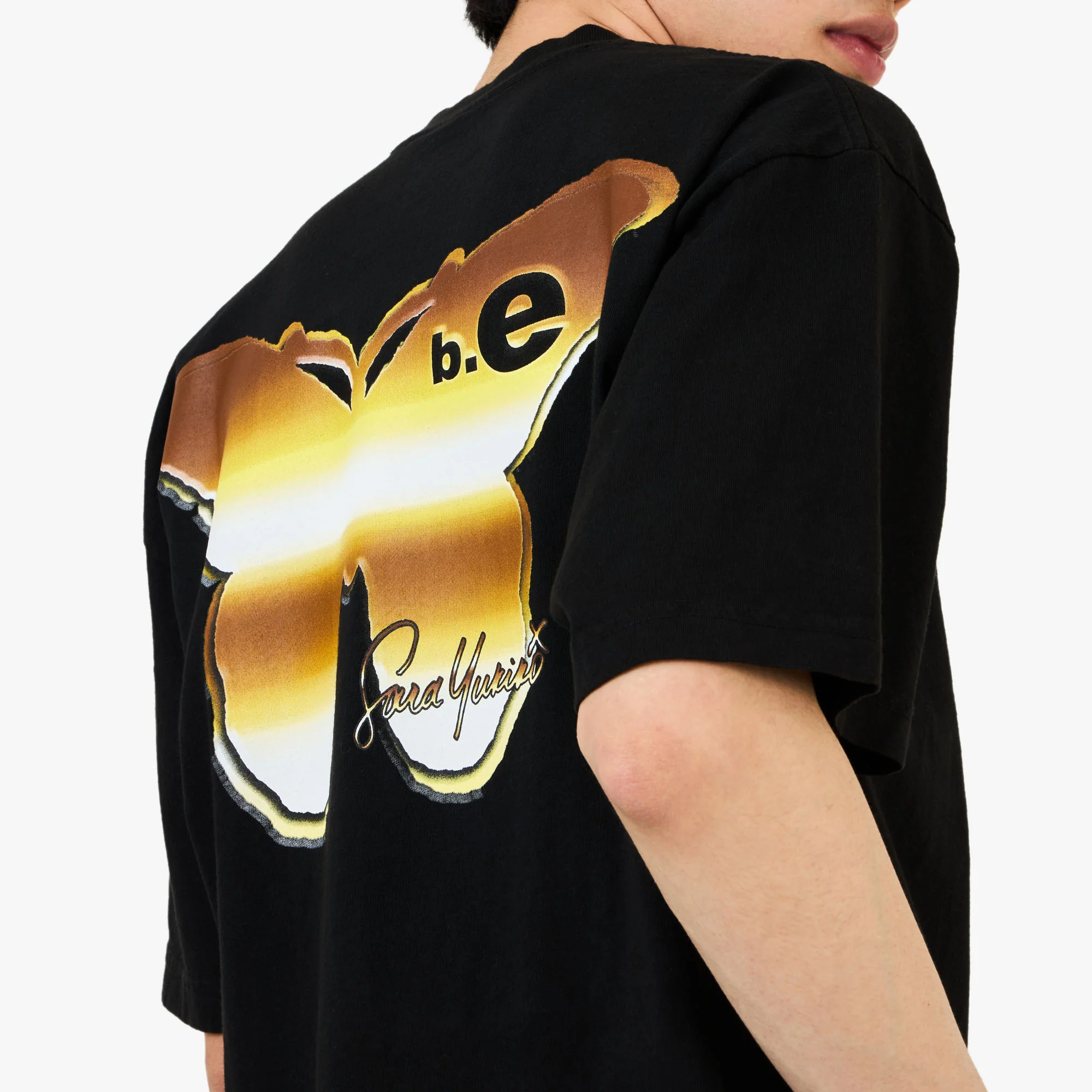 b.Eautiful x Sara Yukiko b.e Girl T-Shirt Black - Image 5
