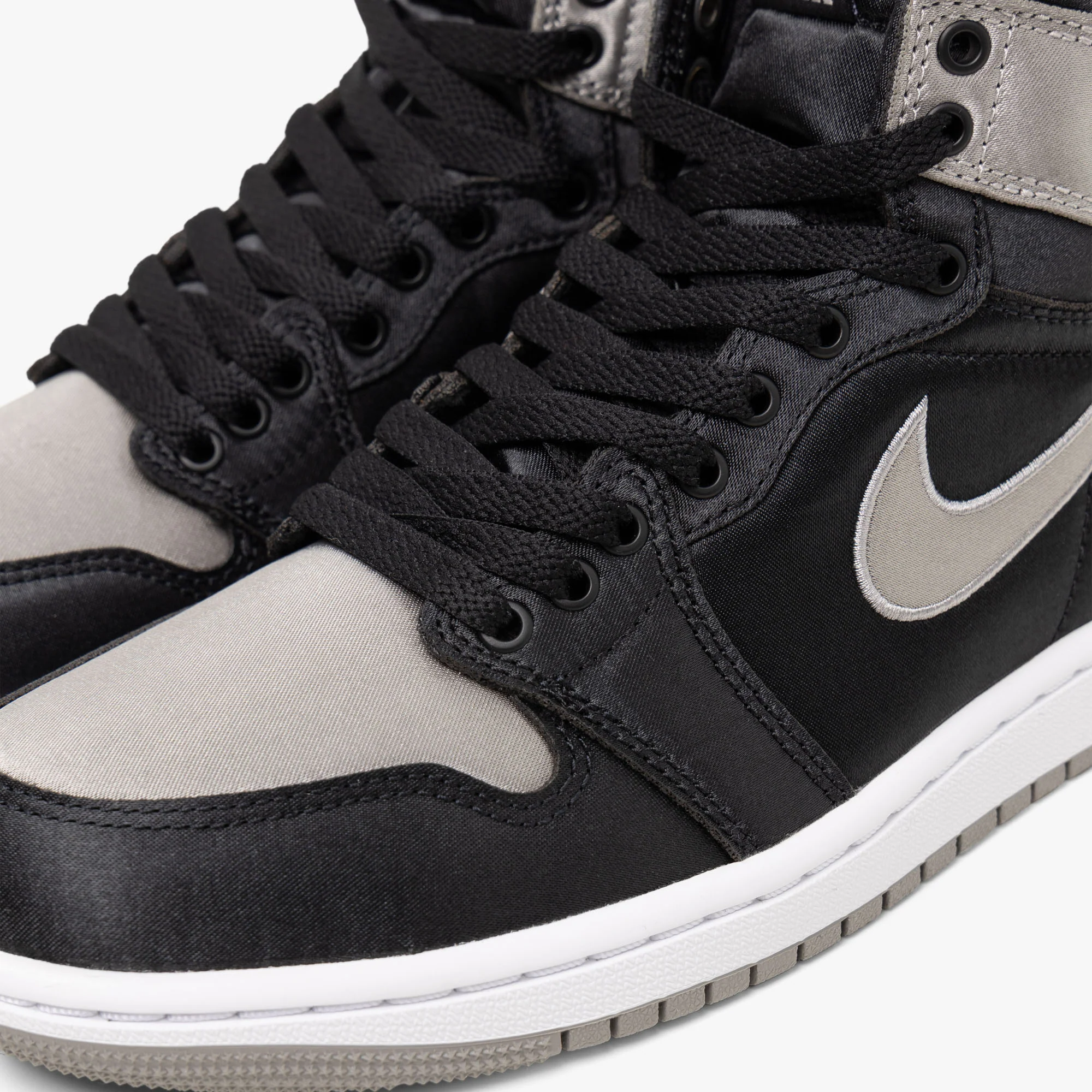 Jordan Women's 1 Retro High OG Black / Medium Grey - White - Image 7