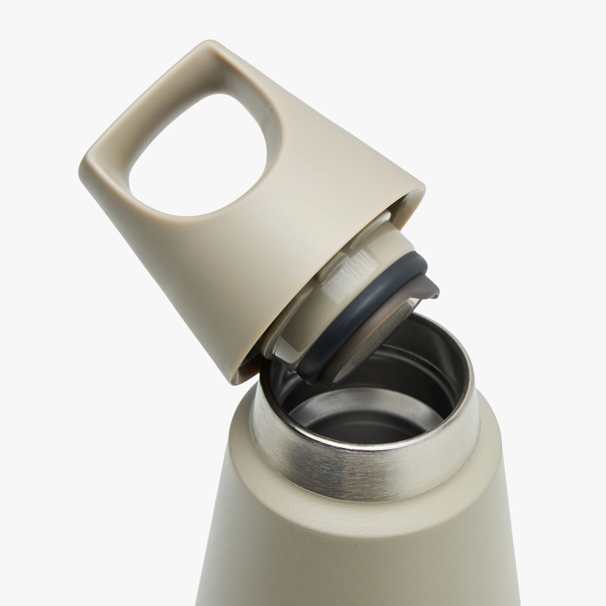 Kinto Trail Tumbler 580ml / Sand Beige - Image 4