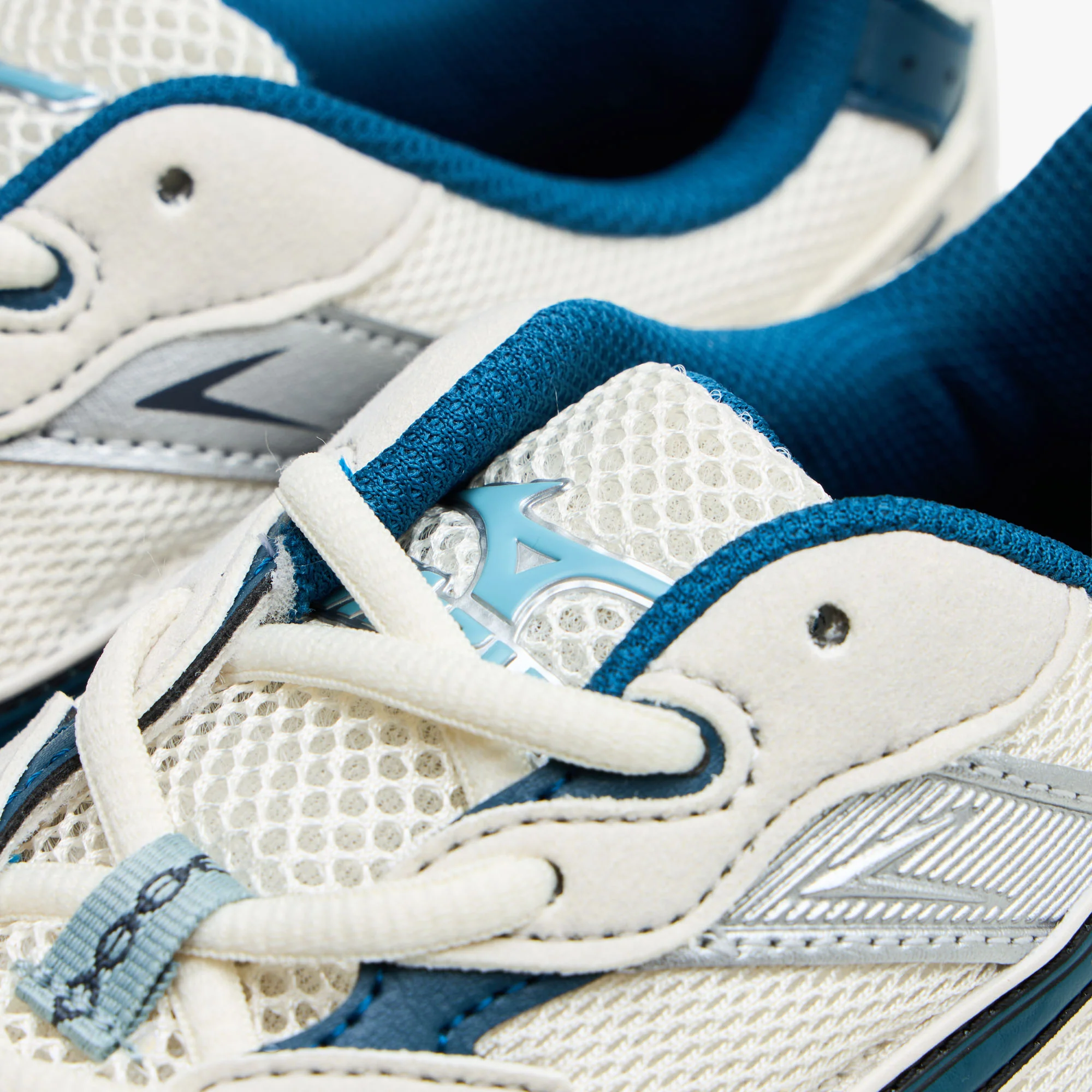 Mizuno MXR Casual Pristine / Sailor Blue - Silver Birch - Image 6
