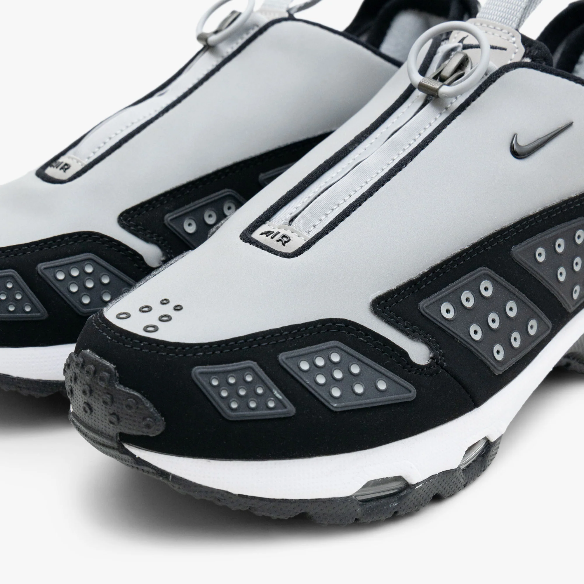 Nike Women's Air Max SNDR Silver / Black - White - Image 7