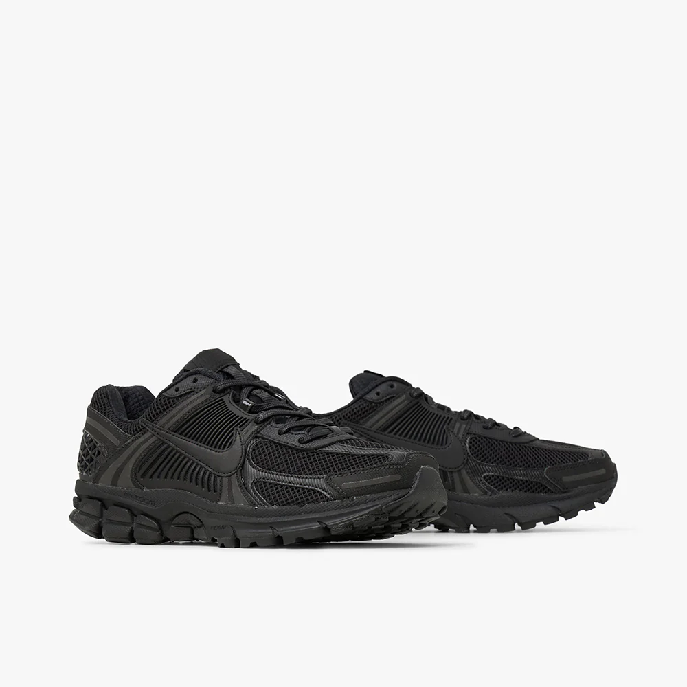 Nike Zoom Vomero 5 SP Black / Black - Image 2