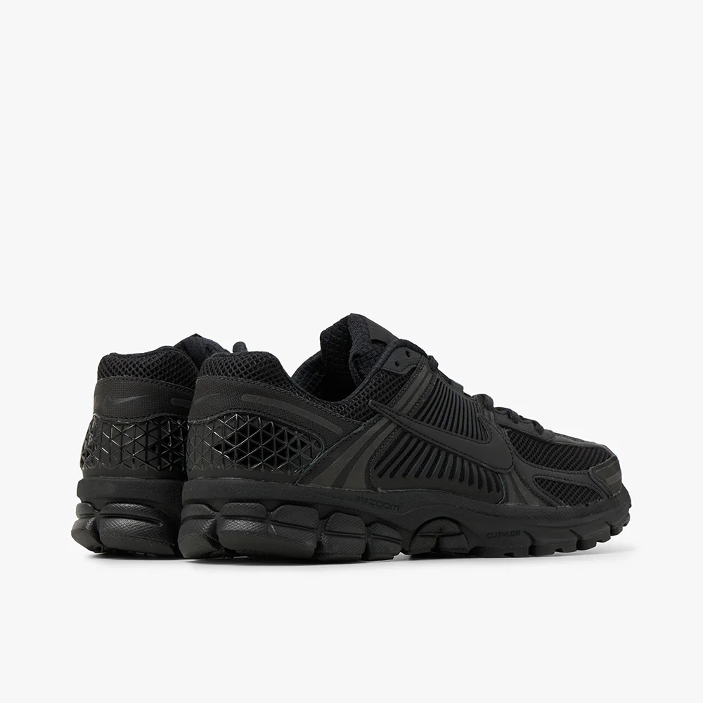 Nike Zoom Vomero 5 SP Black / Black - Image 3