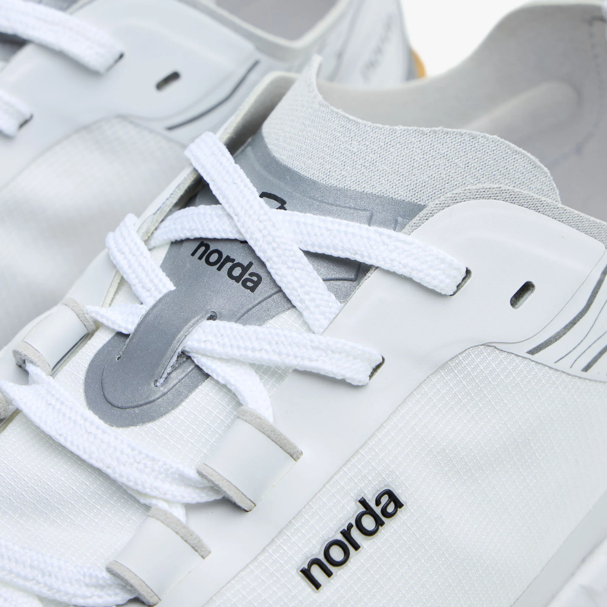 norda 001A / White Gum - Image 6