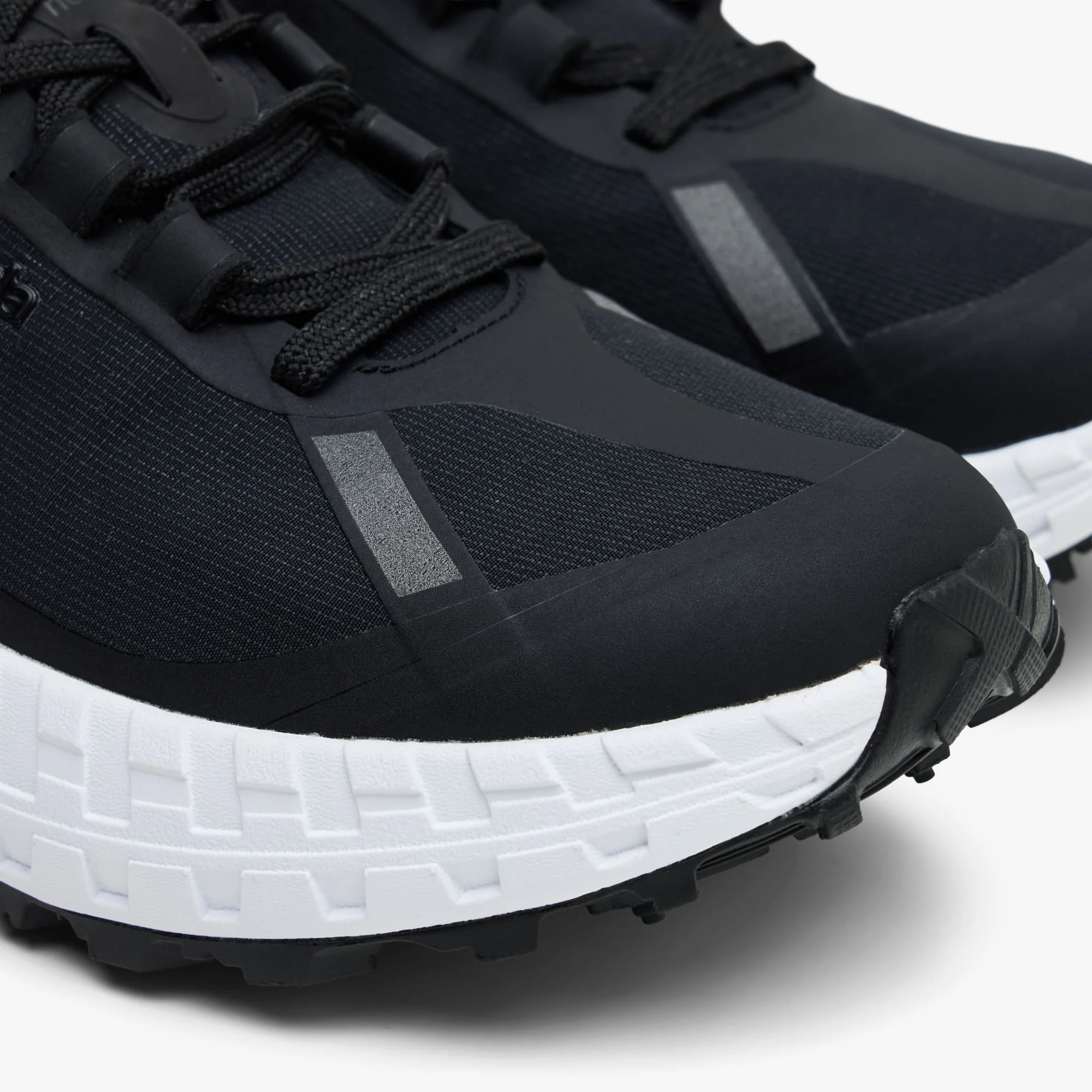 norda Women's 001A / Black - Image 5