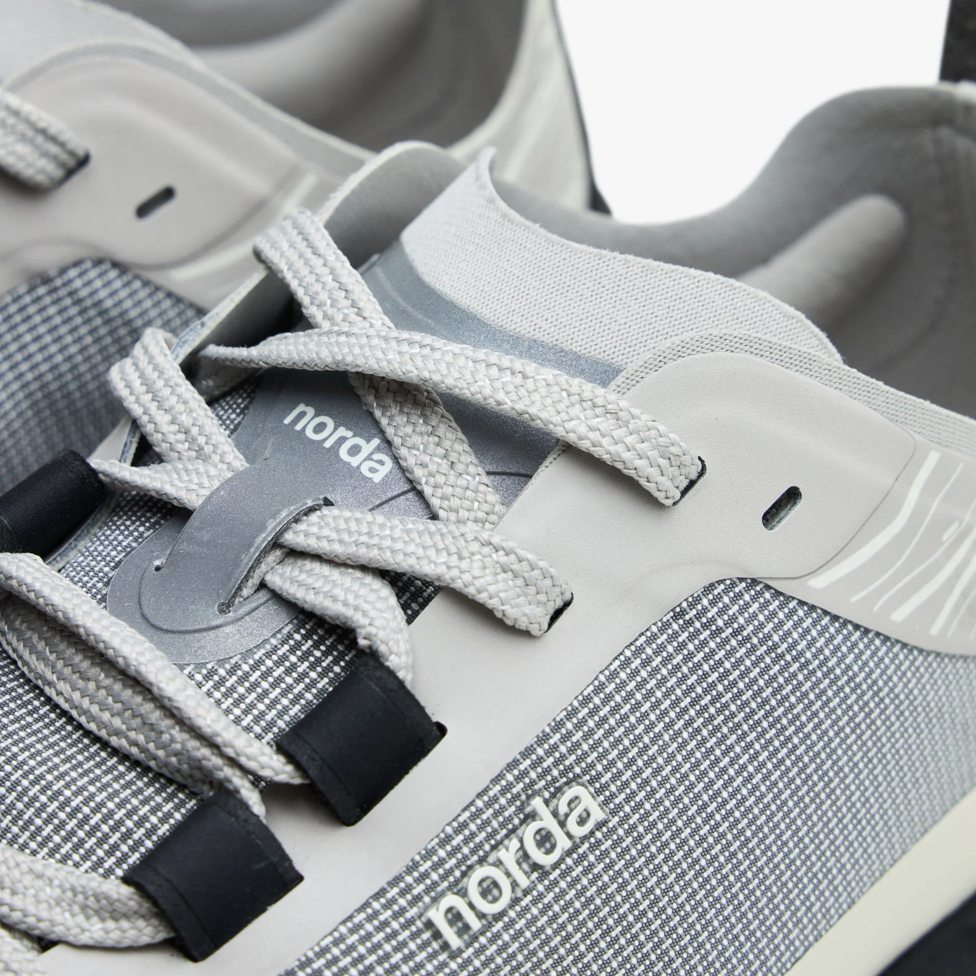 norda Women's 001A / Pewter - Image 6