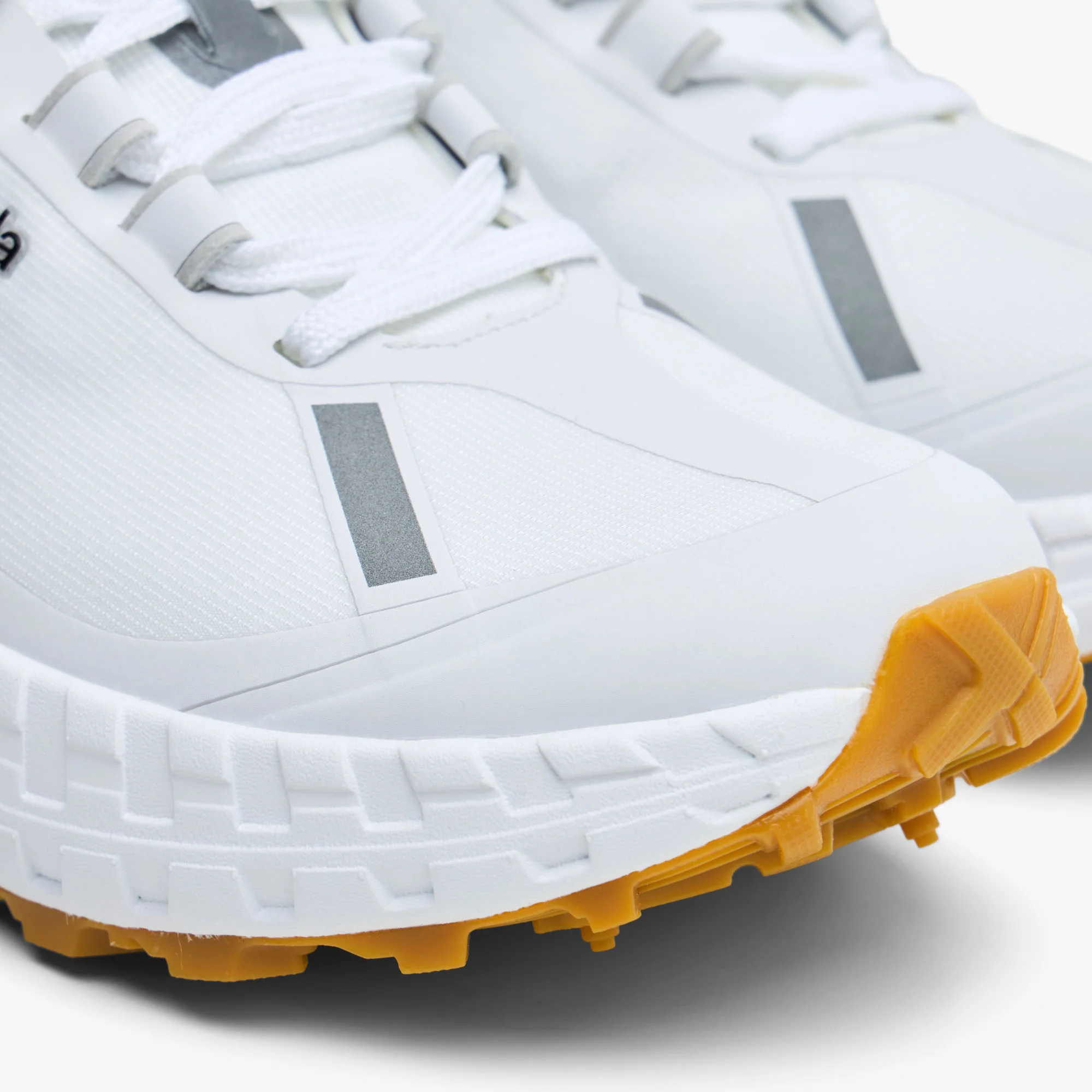 norda Women's 001A / White Gum - Image 5