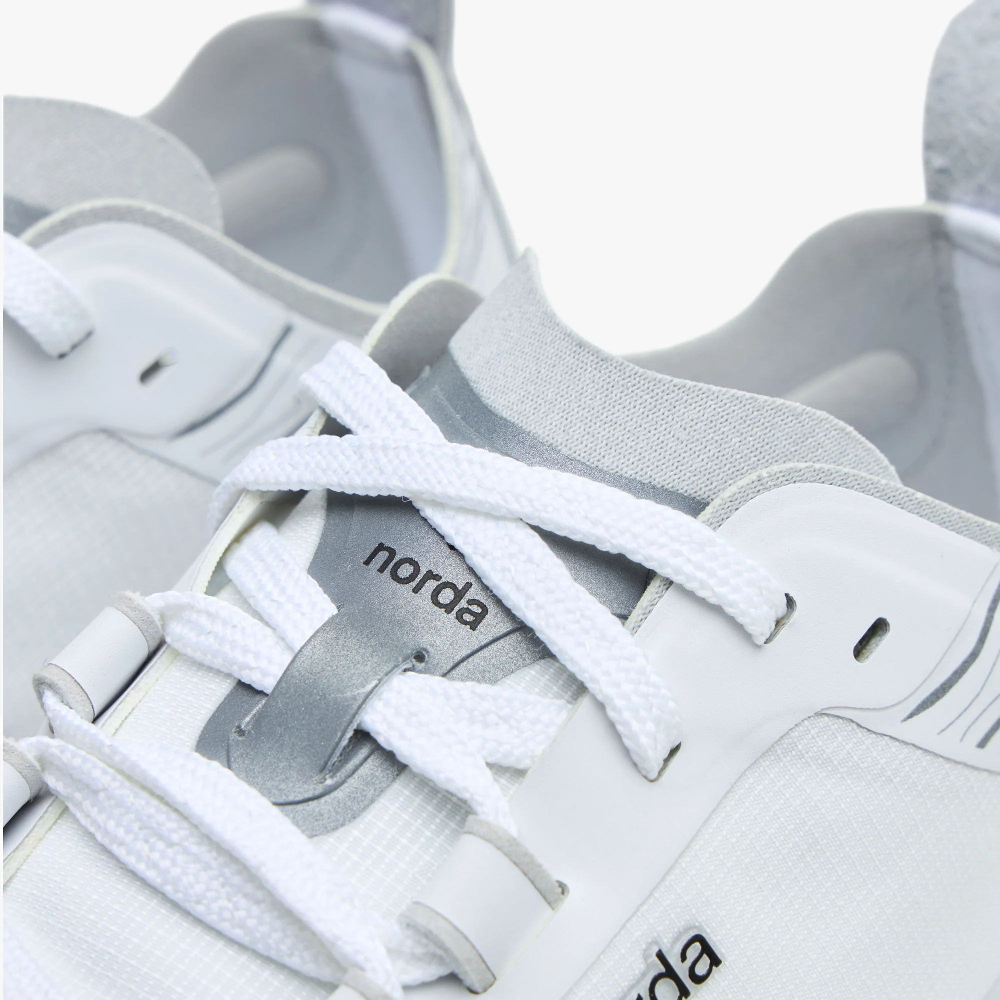 norda Women's 001A / White Gum - Image 6