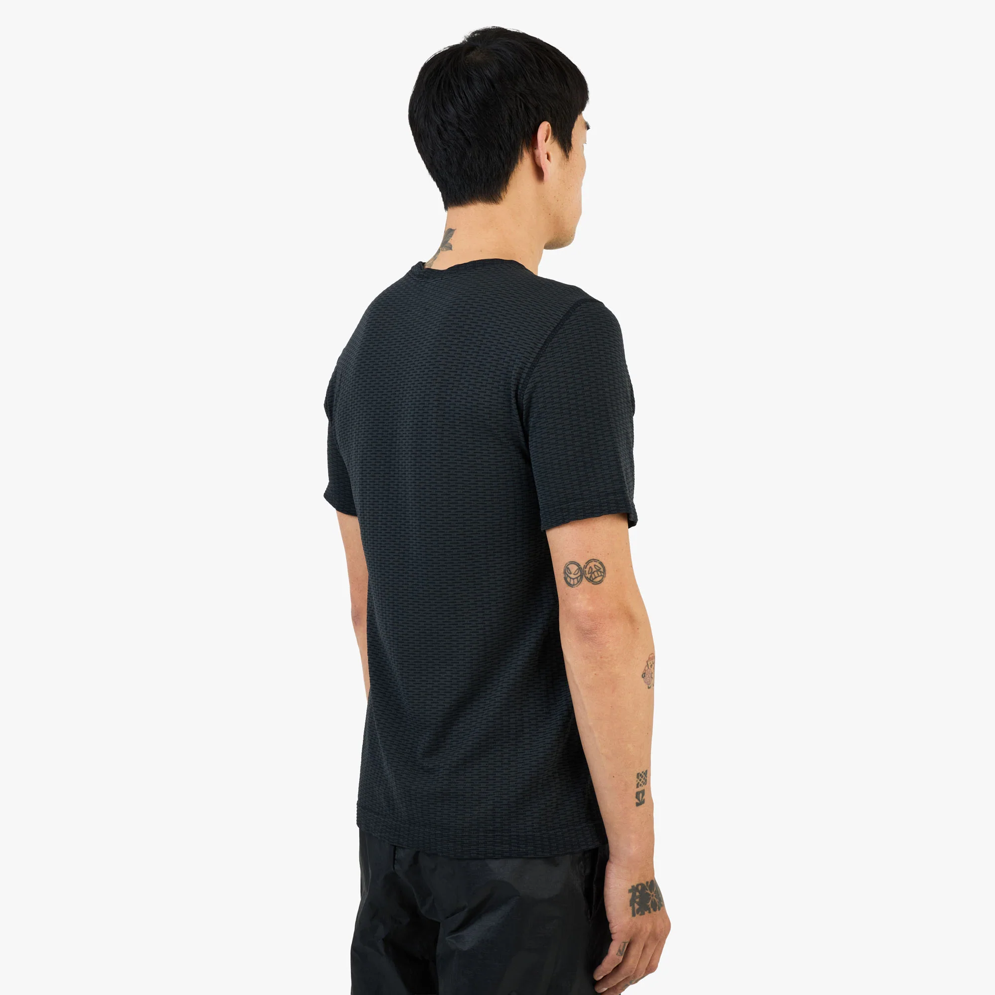 ROA Hivee Dryarn Lightweight Seamless T-Shirt / Black - Image 3