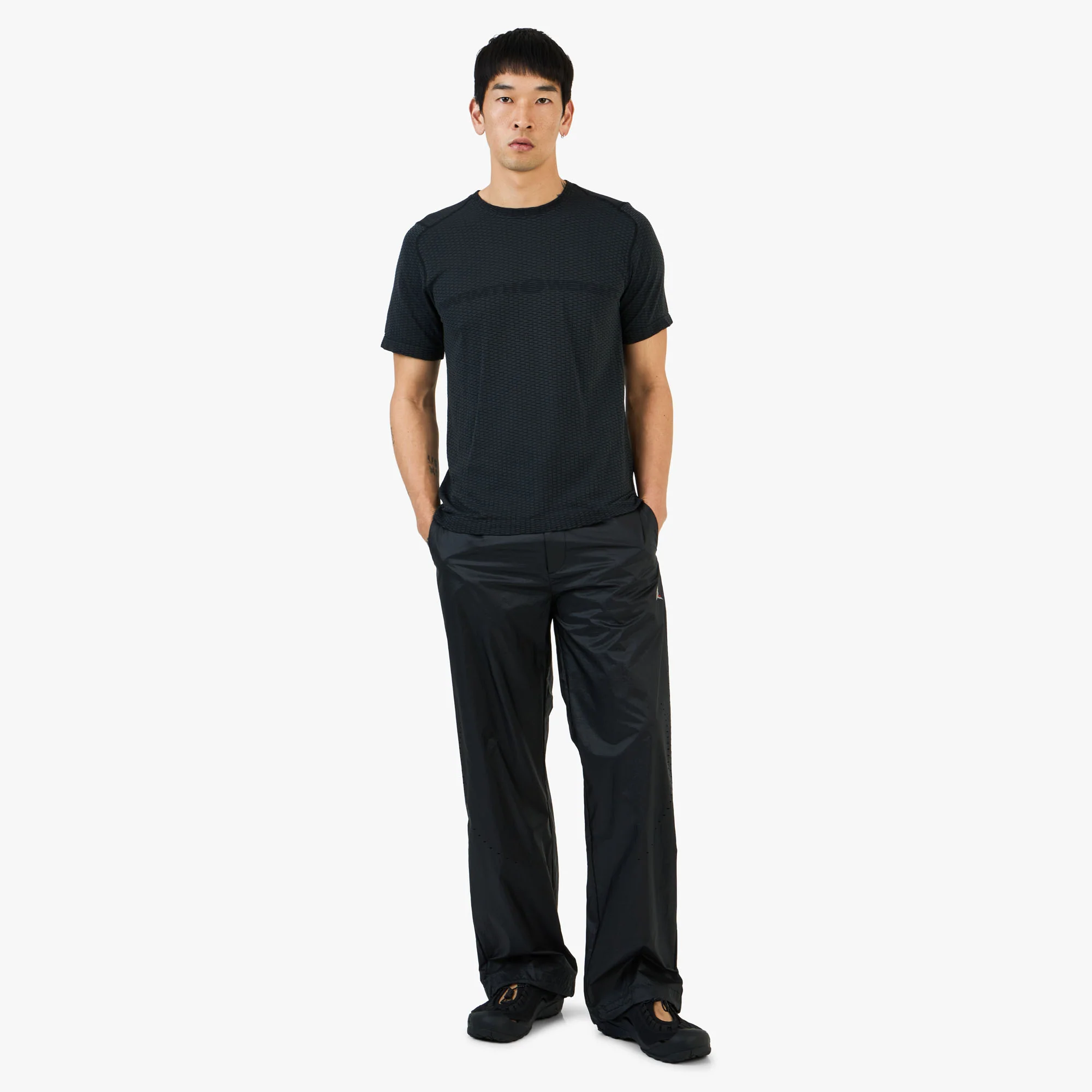 ROA Hivee Dryarn Lightweight Seamless T-Shirt / Black - Image 6