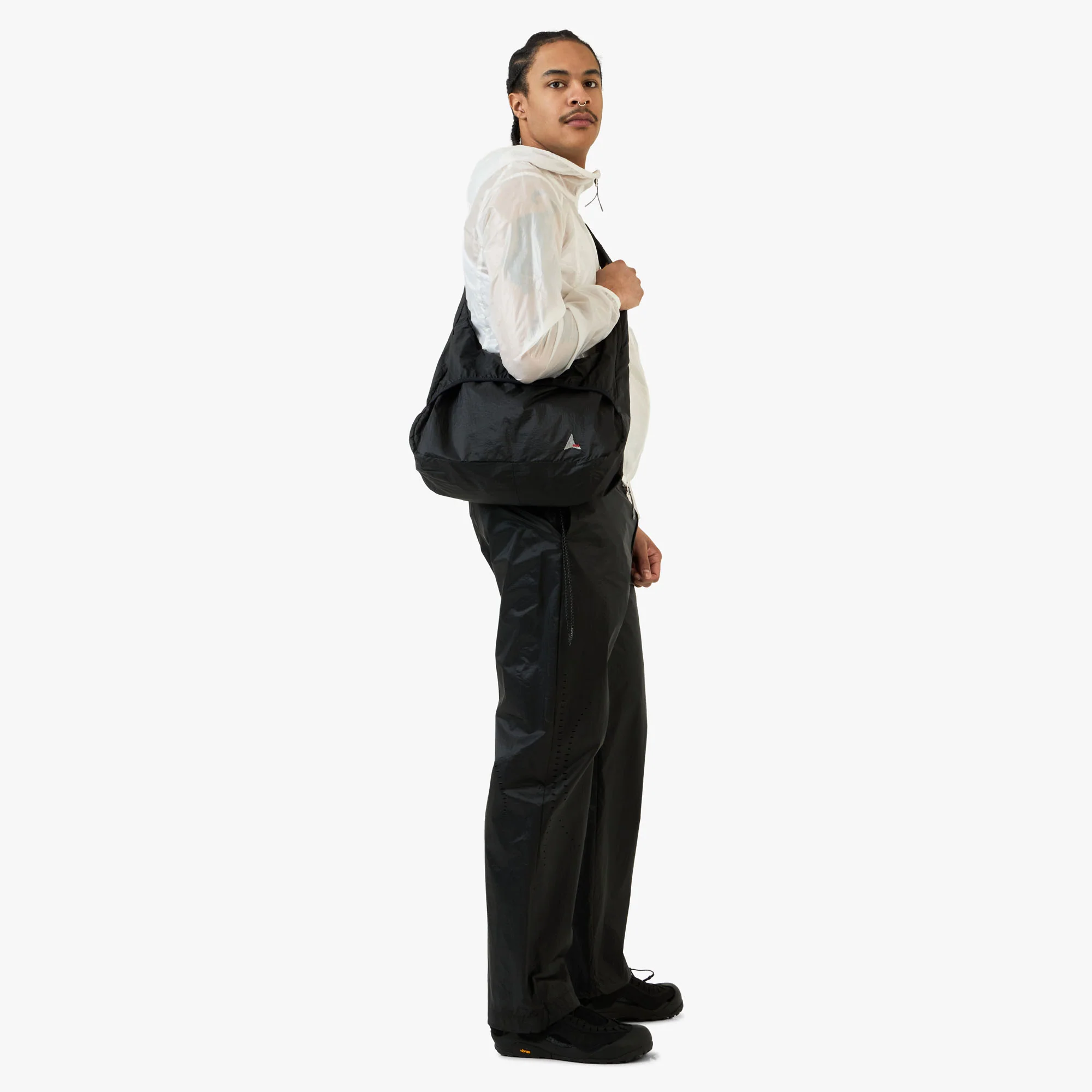 ROA LAKI Packable Knot Bag / Black - Image 9