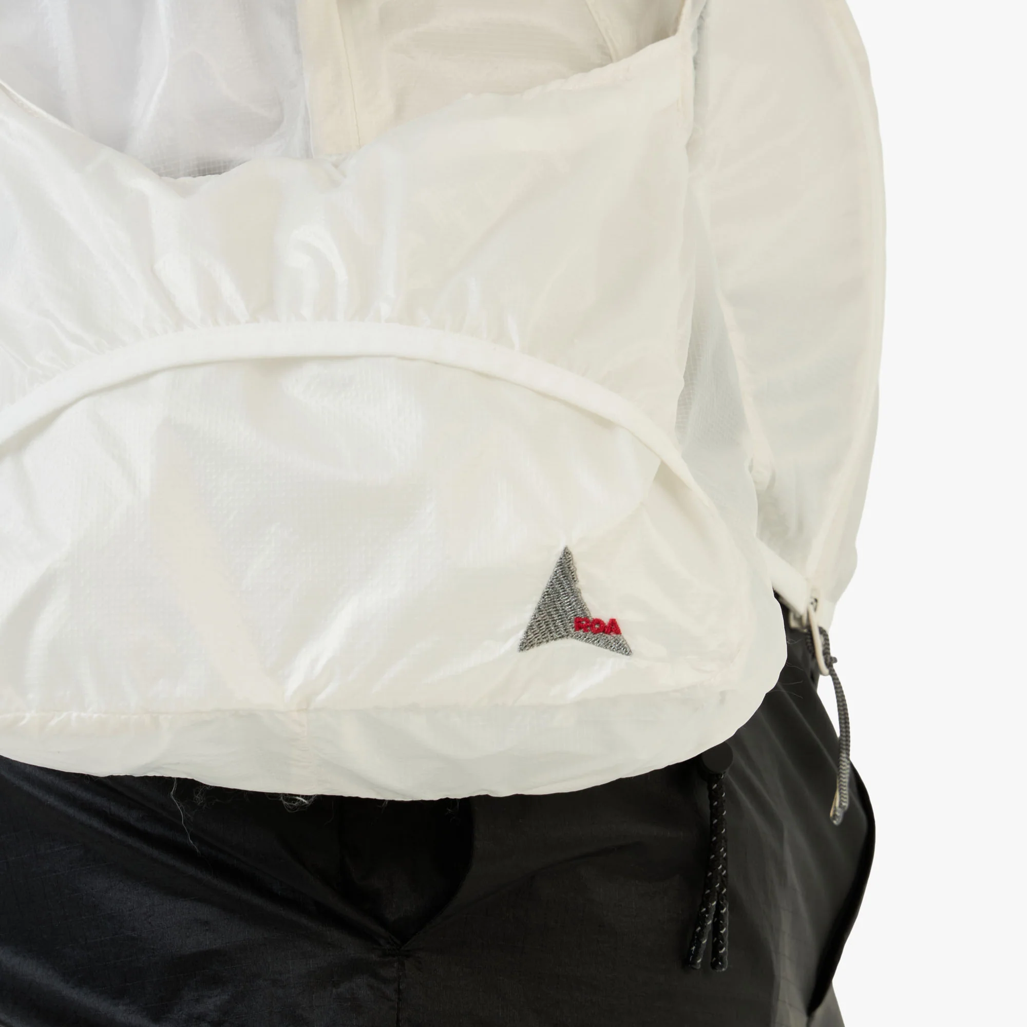 ROA LAKI Small Packable Knot Bag / Wispy Clouds - Image 10