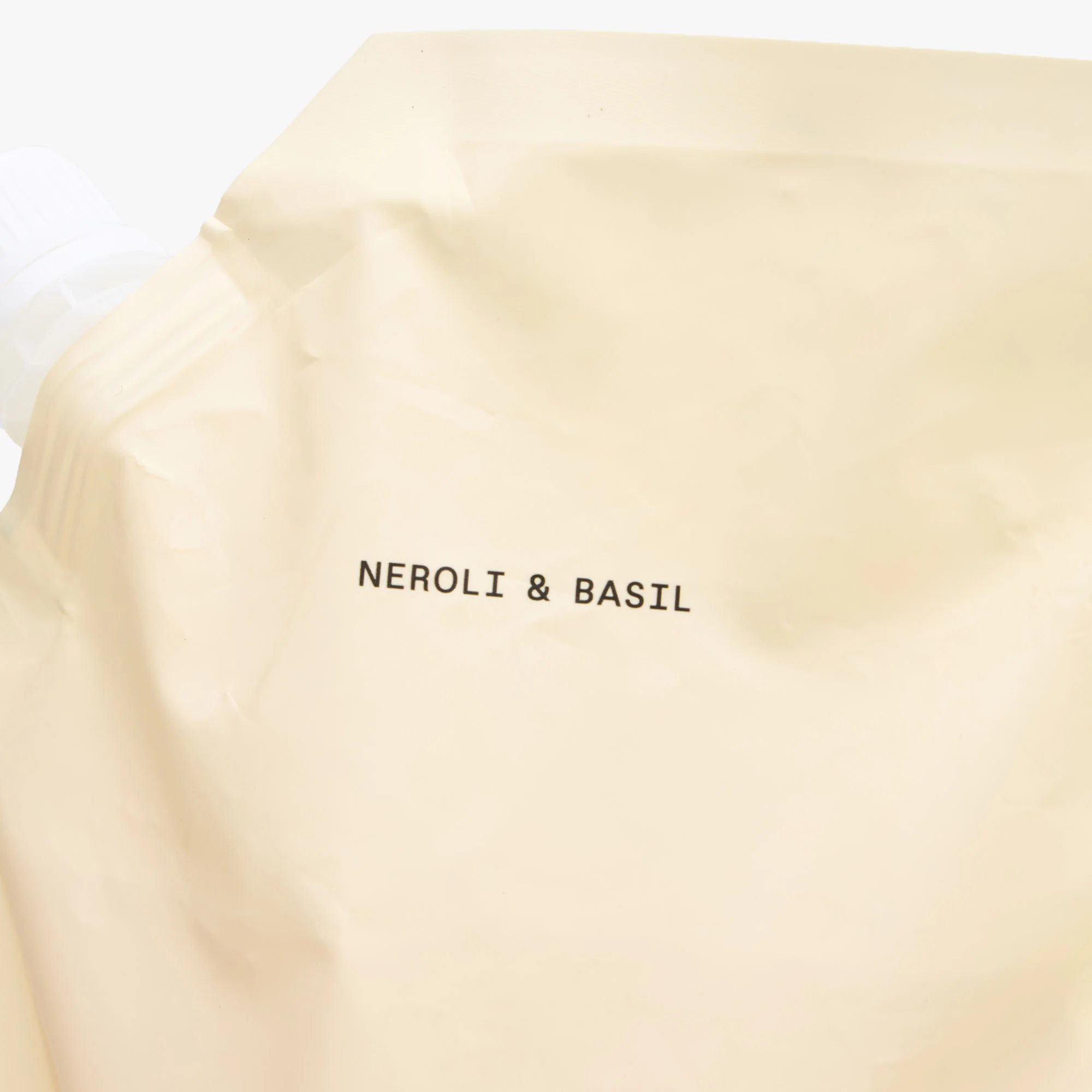 SALT & STONE Body Wash Refill Pouch / Neroli & Basil - Image 3