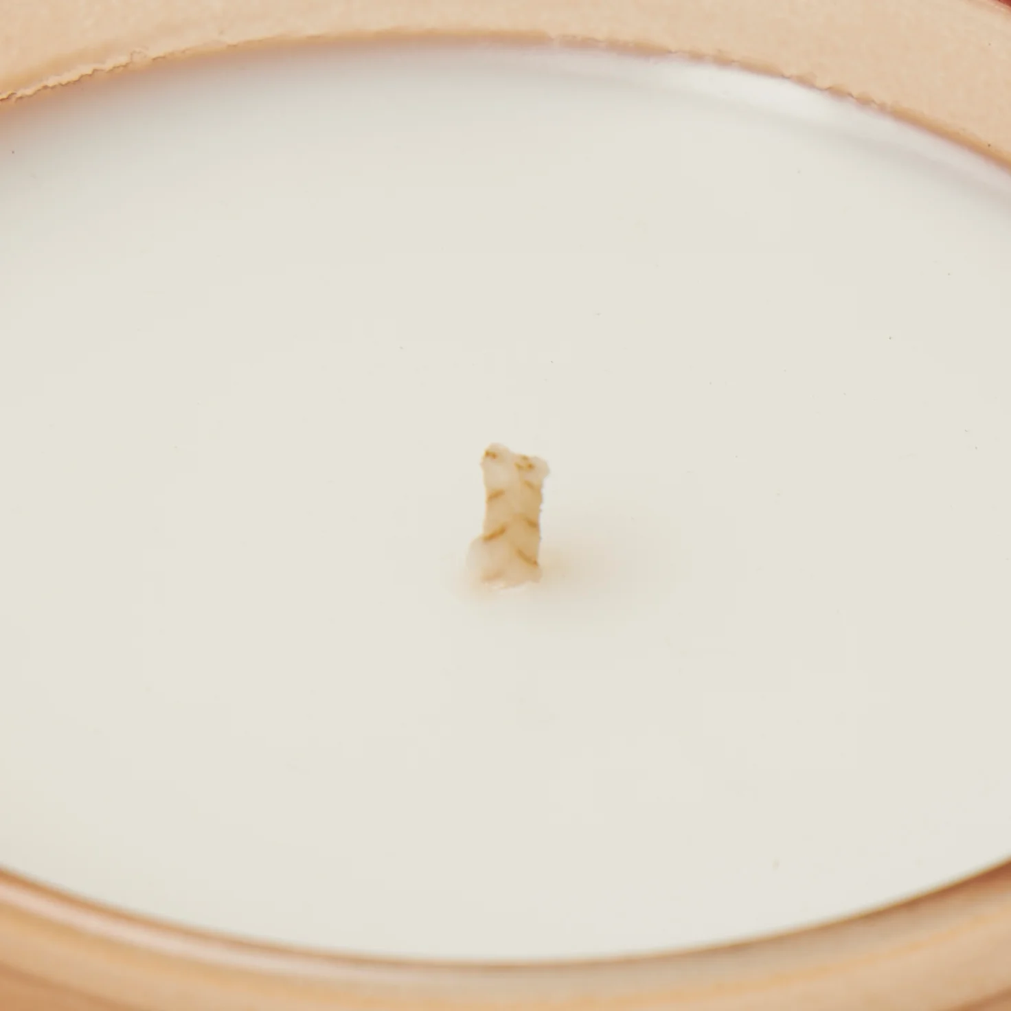 Salt & Stone Candle / Black Rose & Oud - Image 3
