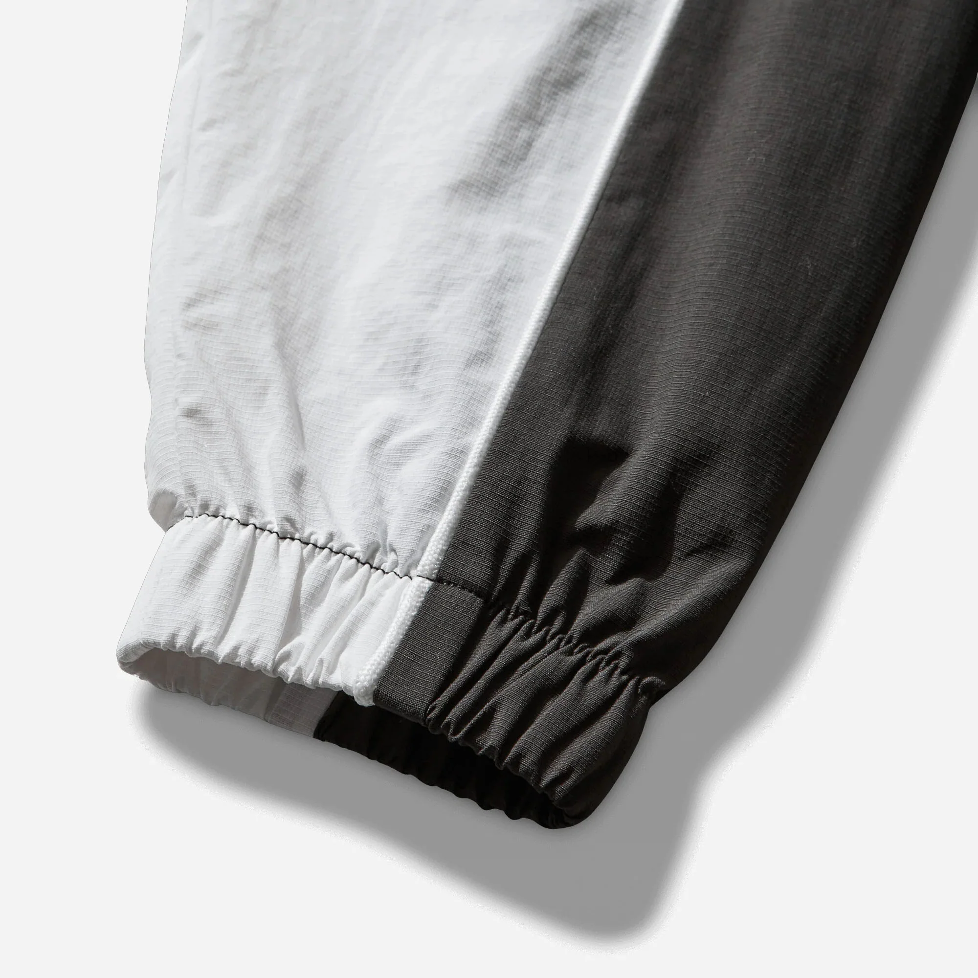 Umbro Guarding Masked Tracksuit White / Dark Olive - Image 10