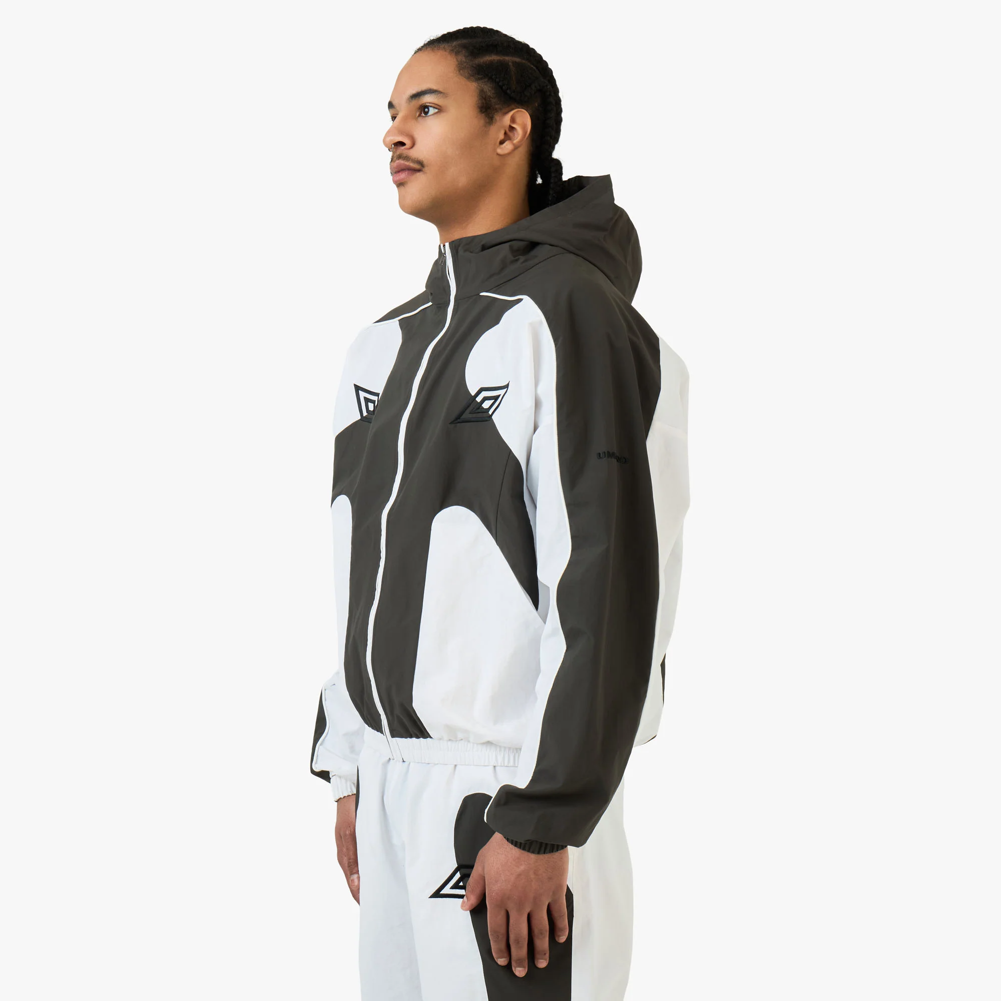 Umbro Guarding Masked Tracksuit White / Dark Olive - Image 2