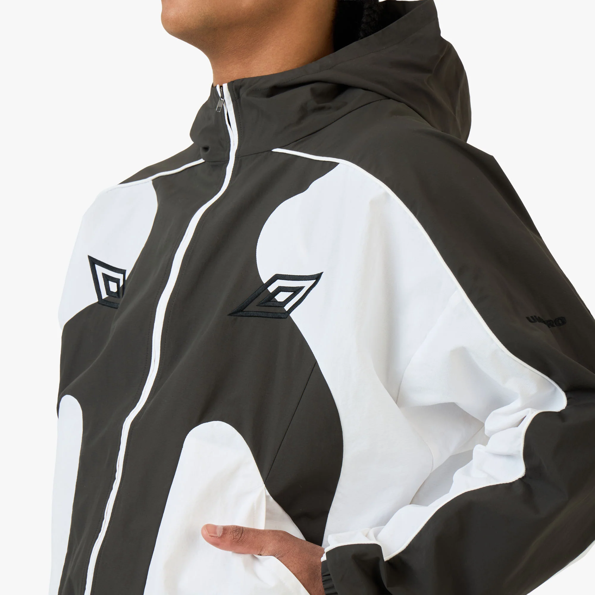 Umbro Guarding Masked Tracksuit White / Dark Olive - Image 4