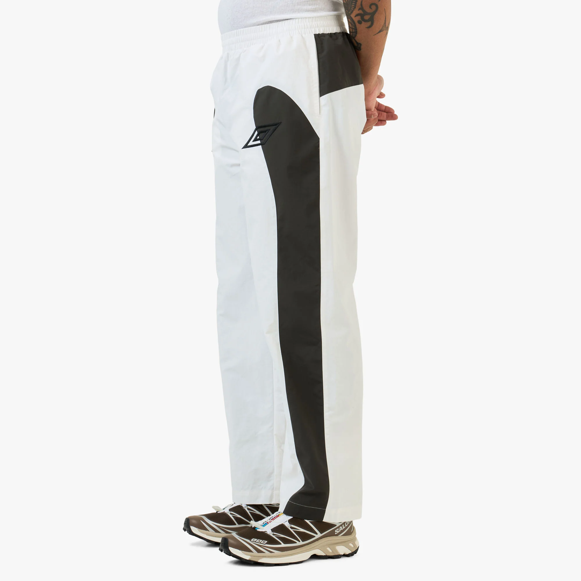 Umbro Guarding Tracksuit Pants White / Dark Olive - Image 2