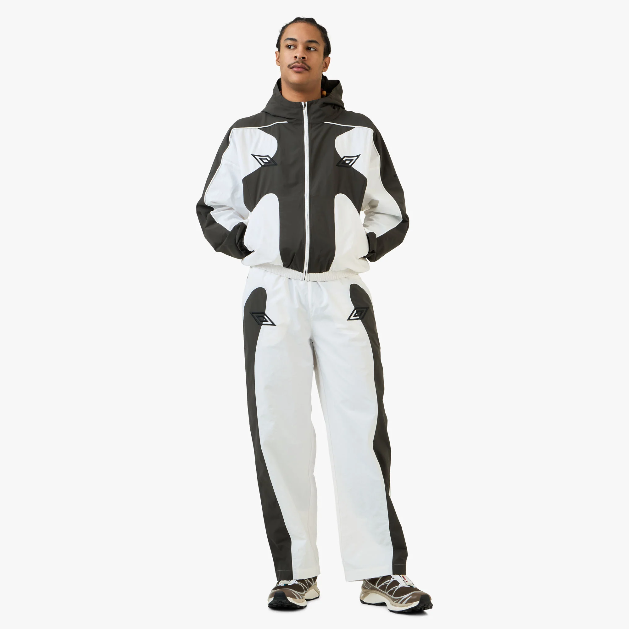 Umbro Guarding Tracksuit Pants White / Dark Olive - Image 6