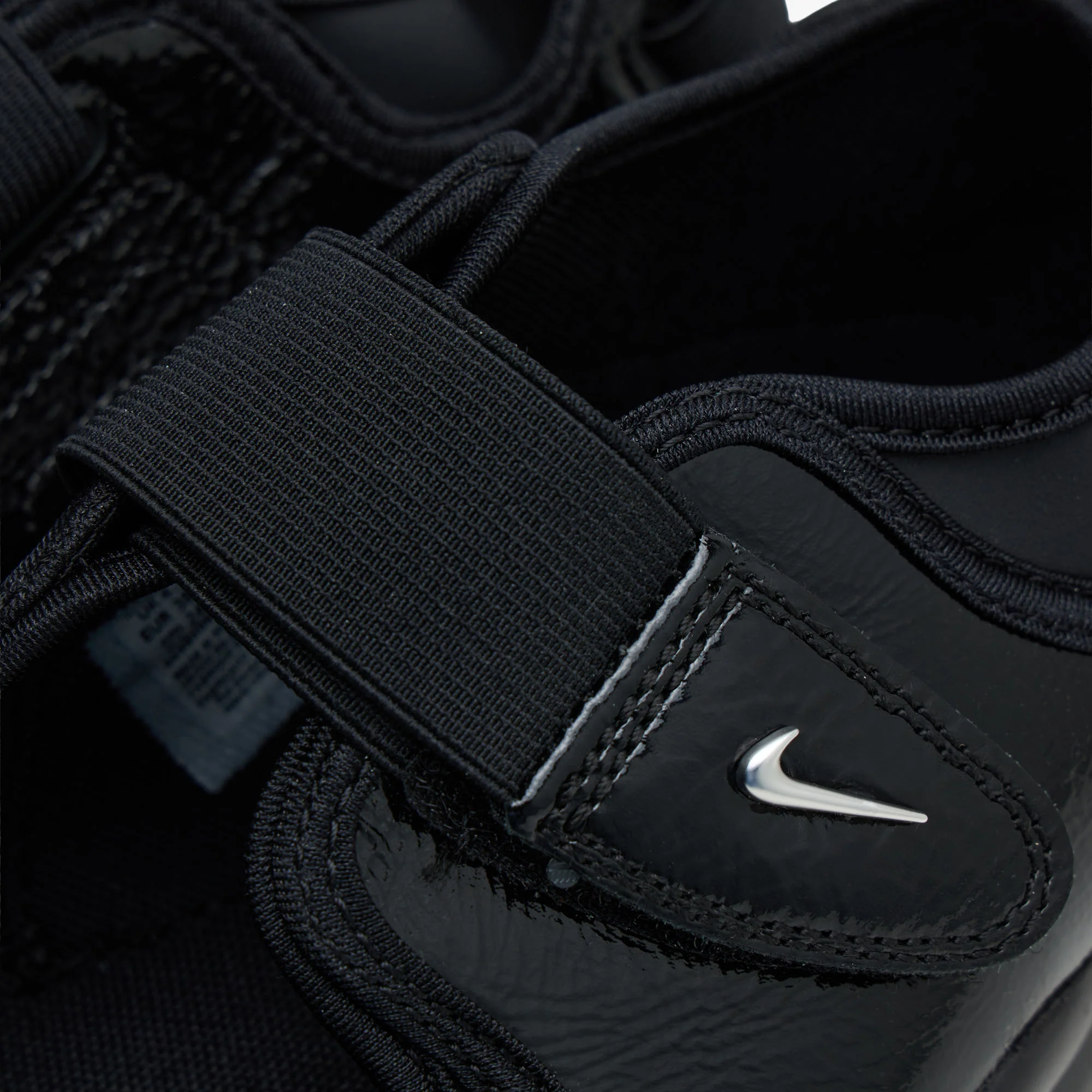 Nike Women's Air Rift Black / Metallic Silver - Image 7